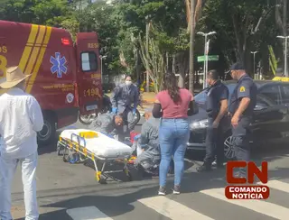 Corpo de Bombeiros socorre mulher vítima de acidente de trânsito no Centro de Indaiatuba
