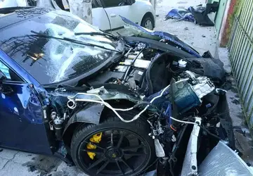 Dono do Porsche que matou motorista de aplicativo se apresenta à polícia em SP